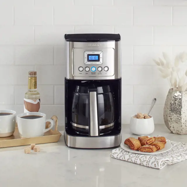 Cuisinart 14 Cup Programmable Coffeemaker Photo #3